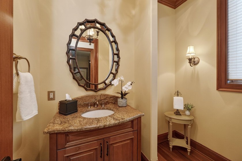 Custom-built with exceptional craftsmanship and finishes - photo 23