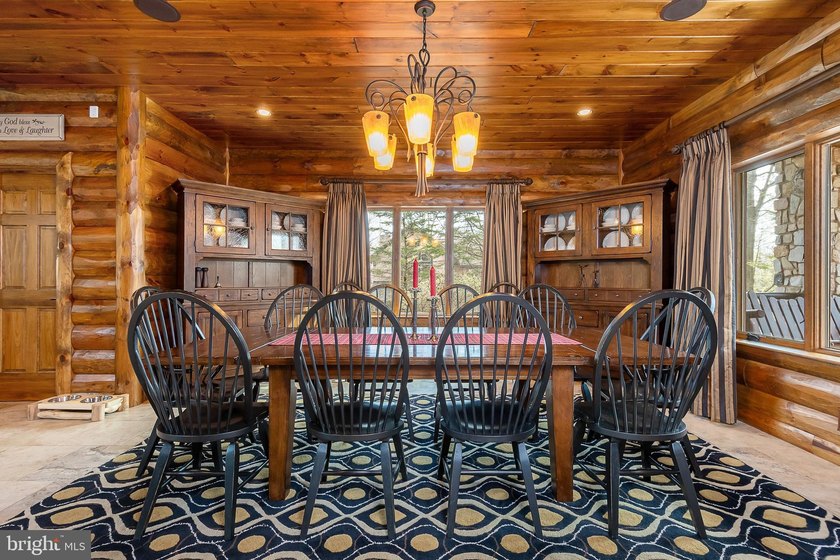Experience the pinnacle of mountain luxury in this extraordinary - photo 31