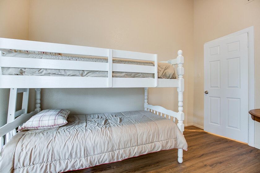 Welcome to 3221 Ridgecrest in the highly desirable Southland - photo 33