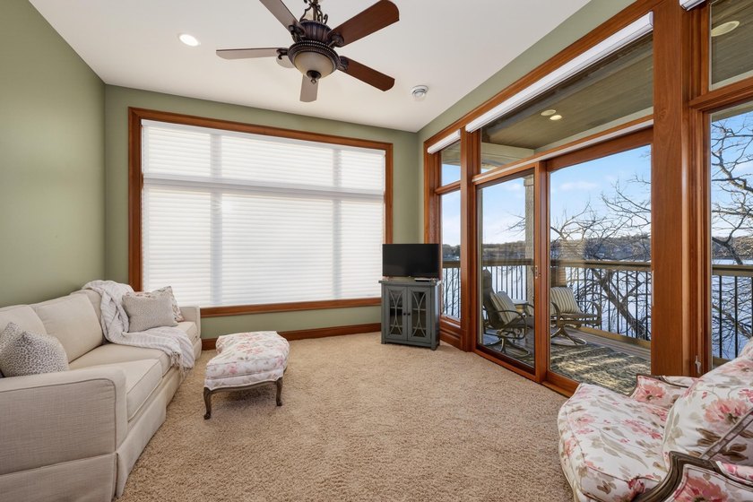 Custom-built with exceptional craftsmanship and finishes - photo 40