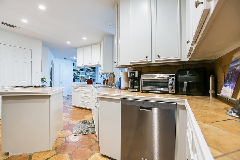 Welcome to 3221 Ridgecrest in the highly desirable Southland - photo 46