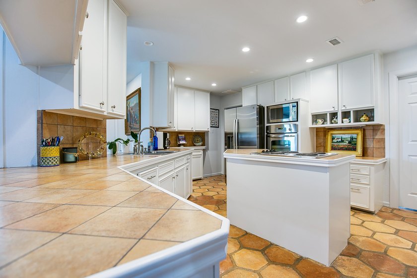Welcome to 3221 Ridgecrest in the highly desirable Southland - photo 48