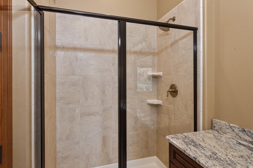 Custom-built with exceptional craftsmanship and finishes - photo 50