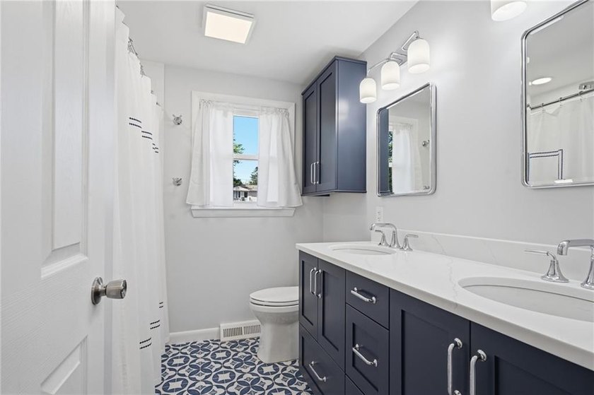 OFFER DEADLINE 7/14 AT NOON. This charming, move-in ready ranch - photo 10