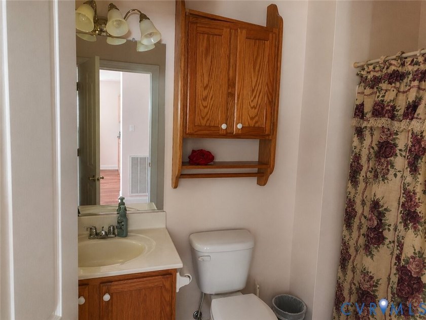 New bathroom with walk-in shower, new screens on all windows - photo 8