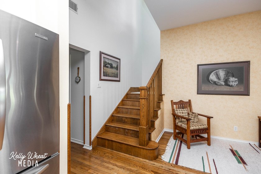 Welcome home to this stunning Harvest Construction custom home - photo 25