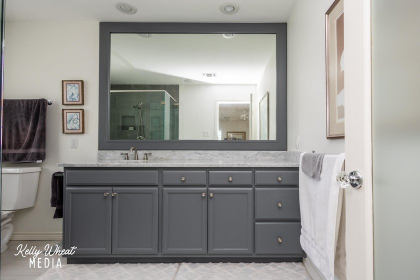 Welcome home to this stunning Harvest Construction custom home - photo 29