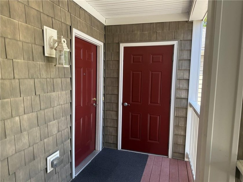 Welcome to this thoughtfully designed two bedroom, two bathroom - photo 2