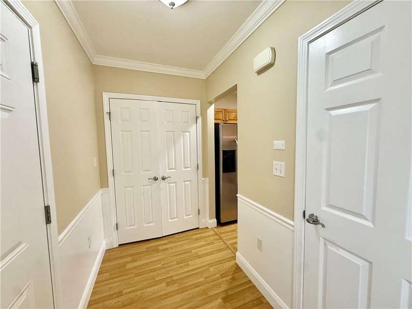 Welcome to this thoughtfully designed two bedroom, two bathroom - photo 4