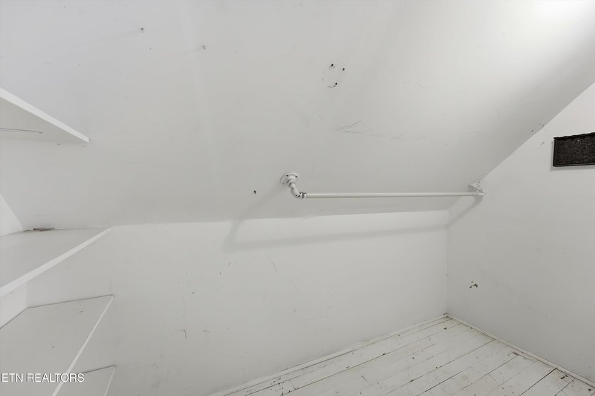 Charming Alcoa Home with Detached Art Studio + Recent Updates in - photo 21