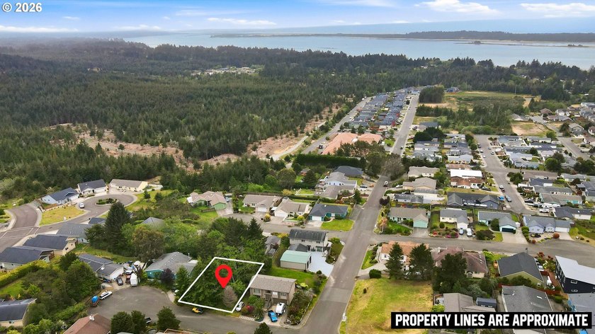 Build your dream home on this level lot! Ideally situated on a - photo 3