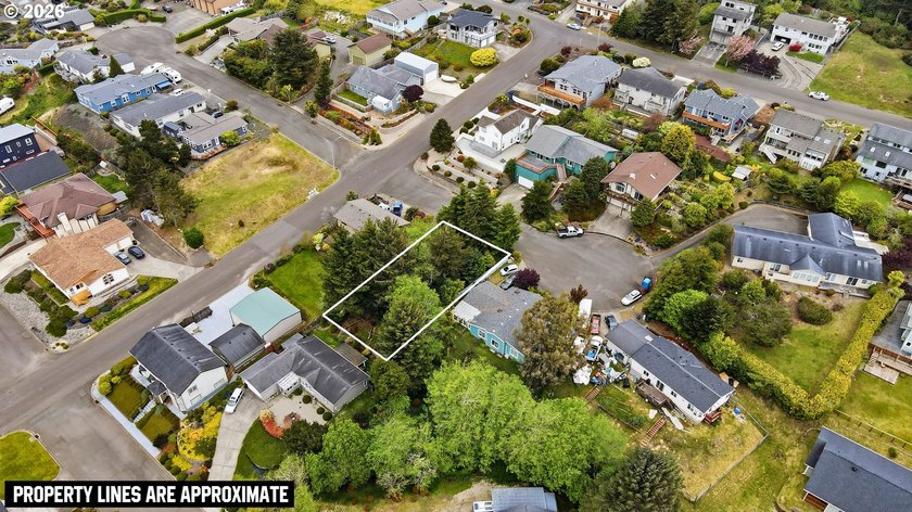 Build your dream home on this level lot! Ideally situated on a - photo 5