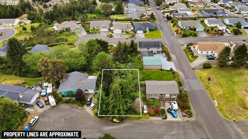 Build your dream home on this level lot! Ideally situated on a - photo 8