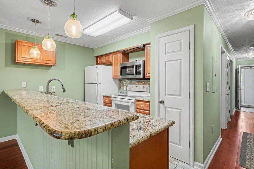 Welcome to Harbour Ridge, tucked inside the sought-after gated - photo 8