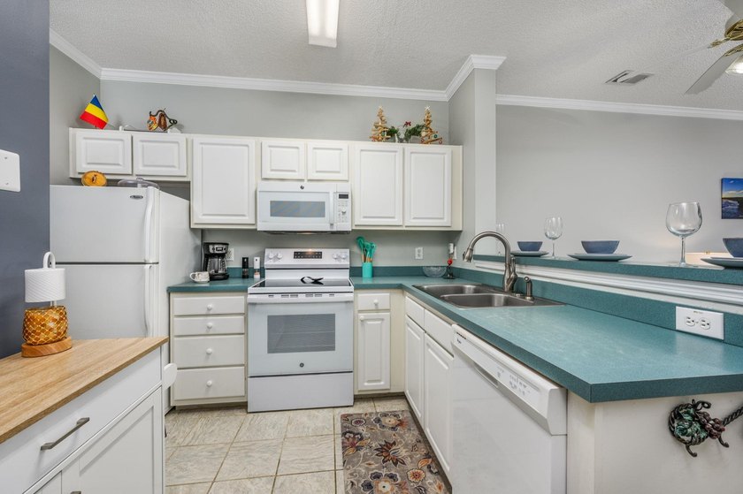 Move-In Ready First-Floor Condo in Harbourfront Villas - Golf - photo 9