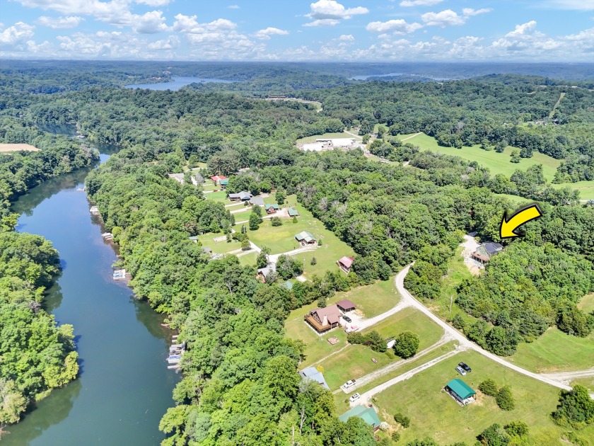 Lake house with Transferrable dock and easy access to ramp - photo 7