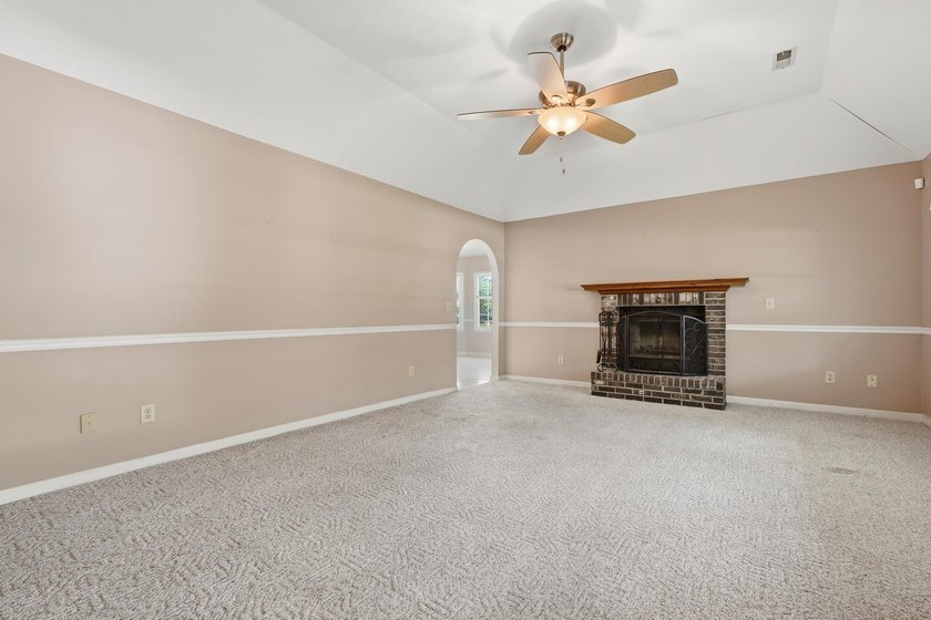 Welcome to 415 Lake Park Drive, a charming 3 bedroom, 2 bath - photo 2
