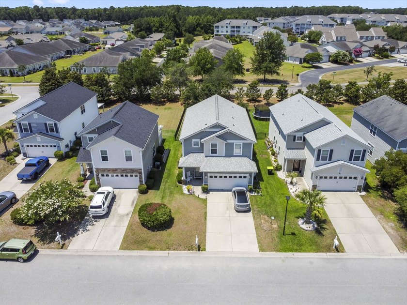 Welcome to 1060 Balmore Drive! This beautifully maintained home - photo 4