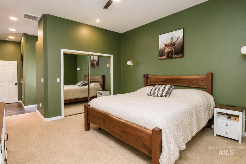 SPECIAL UPGRADE INCLUDED: Professional exterior house and - photo 21