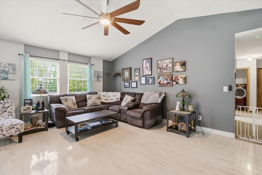 Last month's electric bill at this home? -$6. The utility - photo 5
