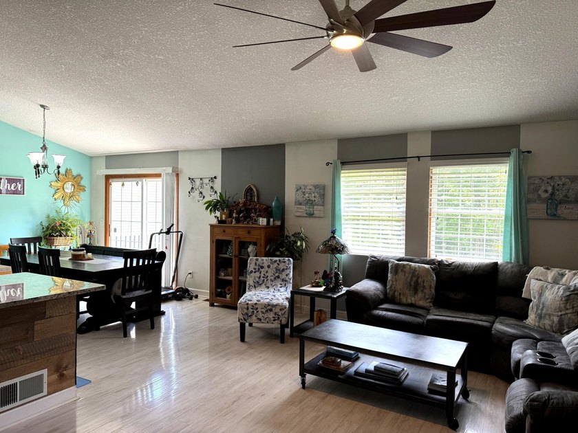 Last month's electric bill at this home? -$6. The utility - photo 9