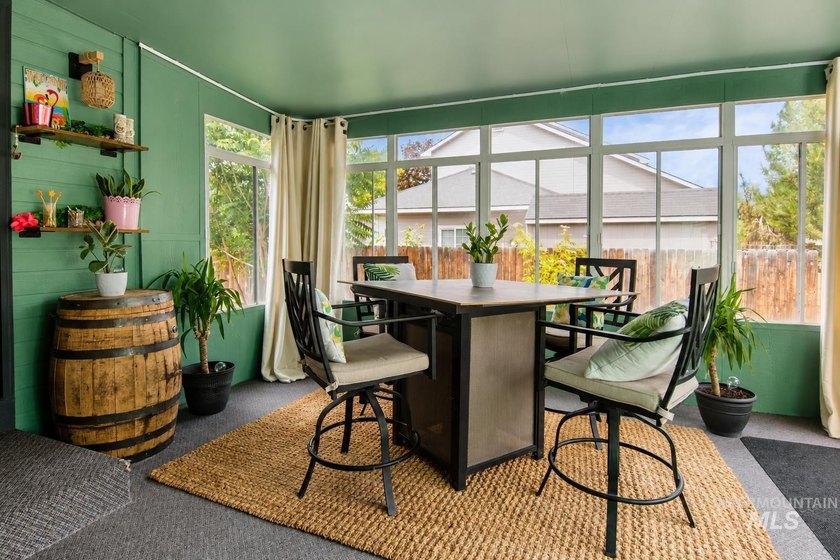 SPECIAL UPGRADE INCLUDED: Professional exterior house and - photo 35