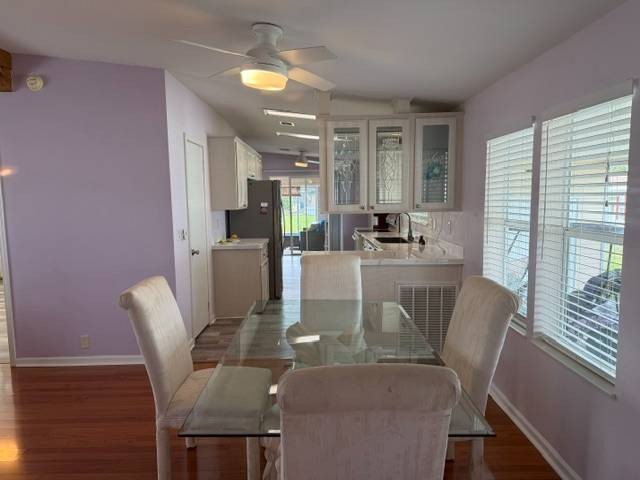GOLF COURSE HOME FOR SALE - FURNISHED + GOLF CART INCLUDED! Move - photo 8