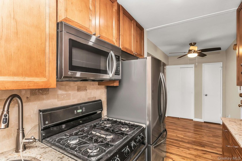 1 Bedroom Co-op, Ocean Front living in the desirable Lafayette - photo 8