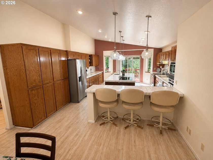 Mountain Views, Privacy &amp; Room for Everything! Nestled on 0.9 - photo 12