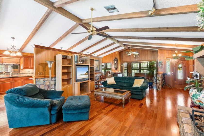 Welcome Home Welcome home to this rustic estate retreat set on 5 - photo 15