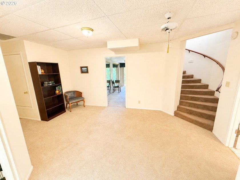 Mountain Views, Privacy &amp; Room for Everything! Nestled on 0.9 - photo 18