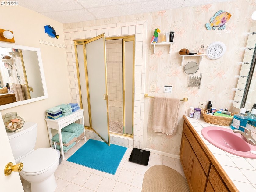 Mountain Views, Privacy &amp; Room for Everything! Nestled on 0.9 - photo 26