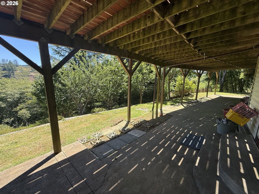 Mountain Views, Privacy &amp; Room for Everything! Nestled on 0.9 - photo 33