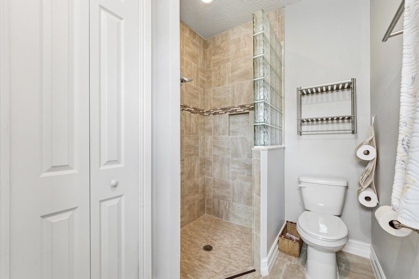 Beautifully maintained and loaded with upgrades, this 3-bedroom - photo 15