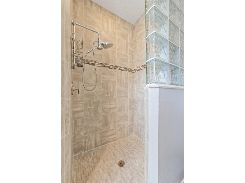 Beautifully maintained and loaded with upgrades, this 3-bedroom - photo 16