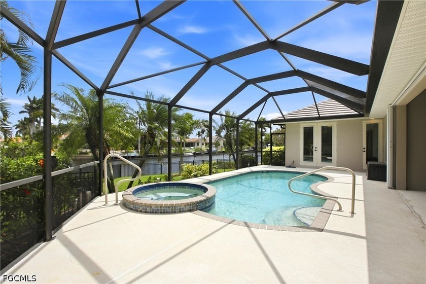 BEST VALUE IN PUNTA GORDA ISLES! Fully furnished and move-in - photo 3
