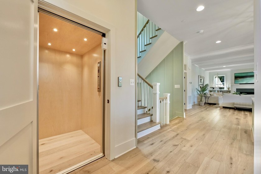 An exceptional opportunity to build your dream luxury waterfront - photo 24