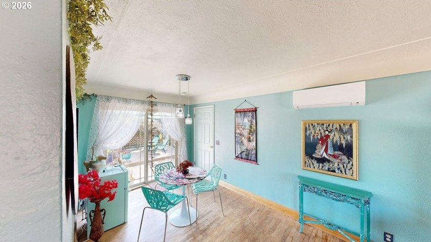 Hear and see the ocean from this delightful seaside home! Mature - photo 5