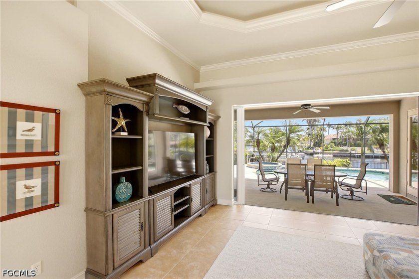 BEST VALUE IN PUNTA GORDA ISLES! Fully furnished and move-in - photo 9