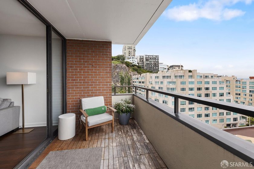 Seldom on the market. A 7th-floor two-bedroom, two-bath at 101 - photo 11
