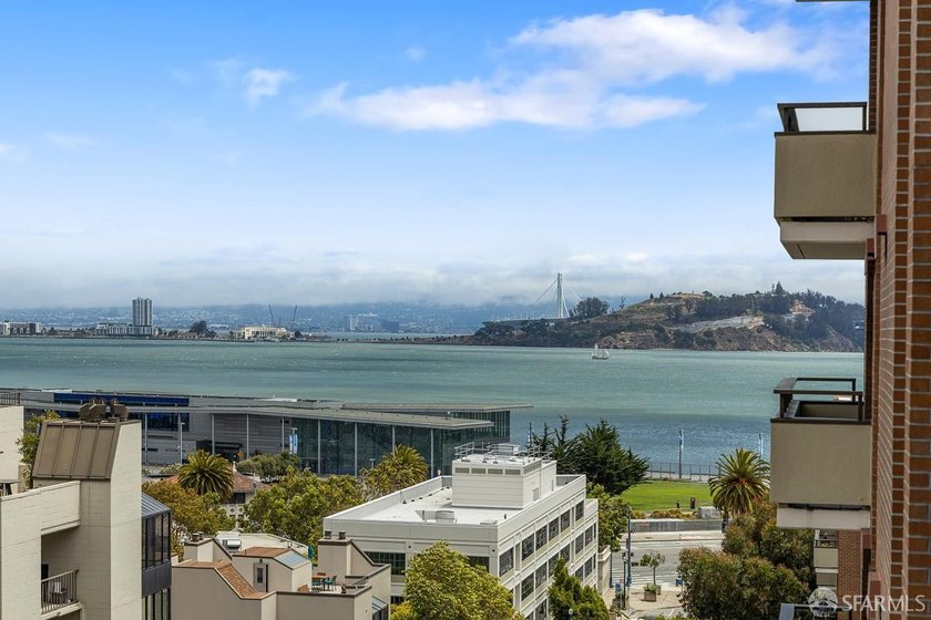 Seldom on the market. A 7th-floor two-bedroom, two-bath at 101 - photo 13