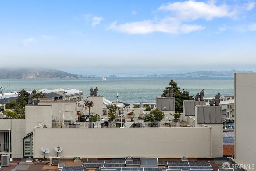 Seldom on the market. A 7th-floor two-bedroom, two-bath at 101 - photo 22
