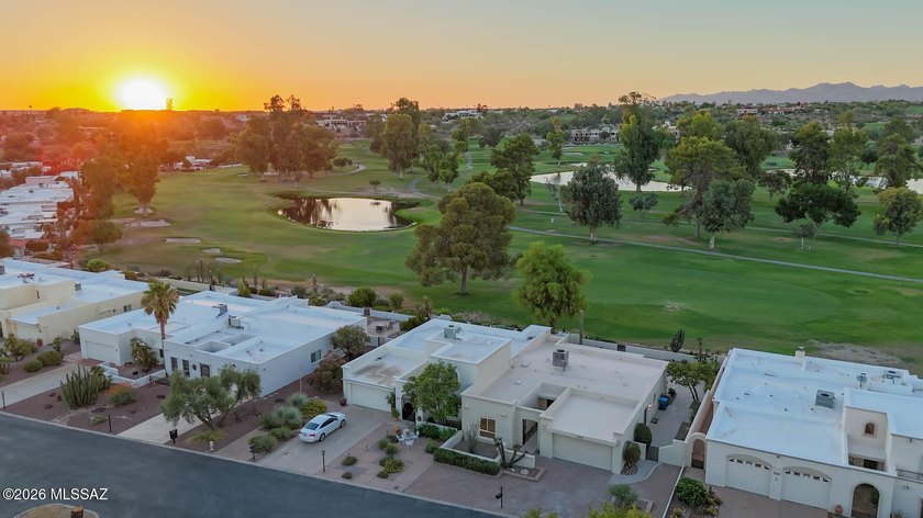 Experience golf course living at its finest in this beautifully - photo 2