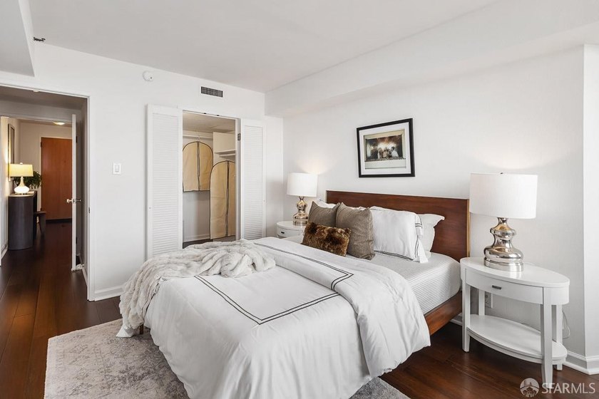 Seldom on the market. A 7th-floor two-bedroom, two-bath at 101 - photo 32