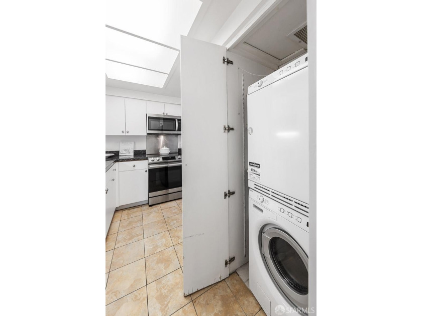 Seldom on the market. A 7th-floor two-bedroom, two-bath at 101 - photo 35