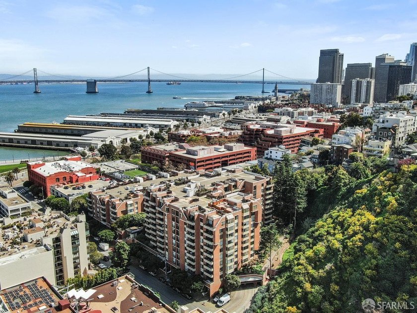 Seldom on the market. A 7th-floor two-bedroom, two-bath at 101 - photo 38