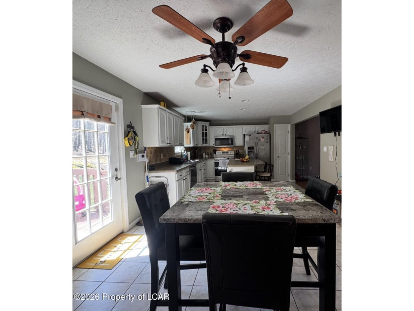 OPEN HOUSE 7/26. Spacious beautiful 4-bedroom, 2.5-bath home - photo 12