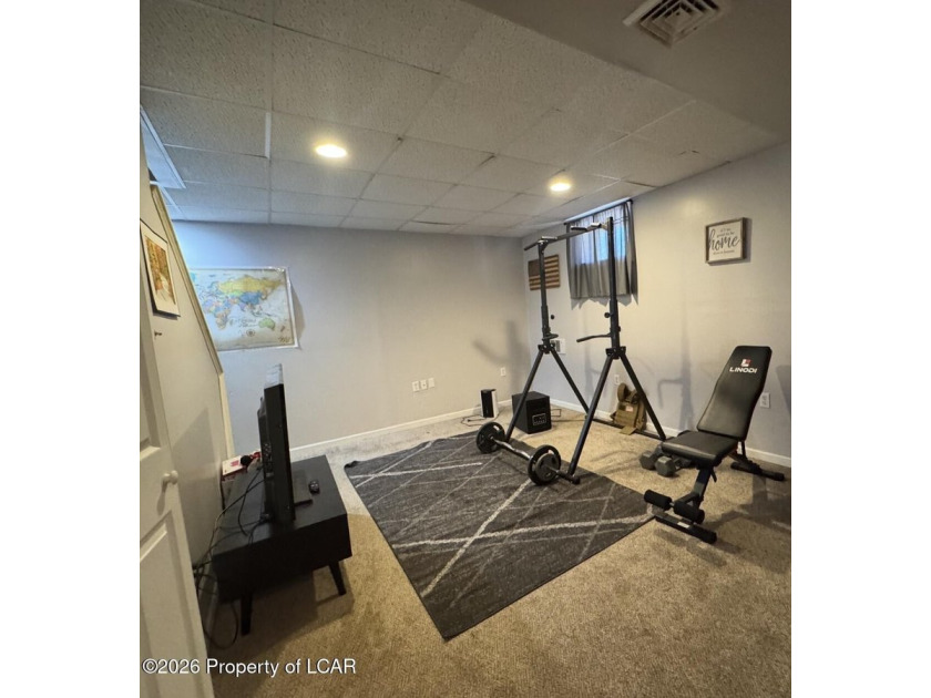 OPEN HOUSE 7/26. Spacious beautiful 4-bedroom, 2.5-bath home - photo 30