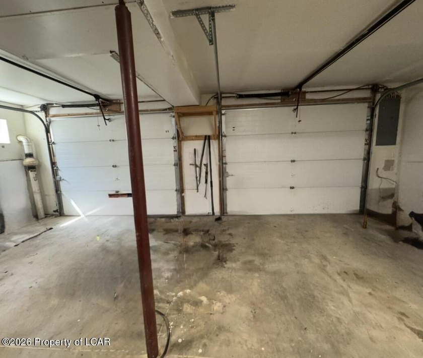 OPEN HOUSE 7/26. Spacious beautiful 4-bedroom, 2.5-bath home - photo 32