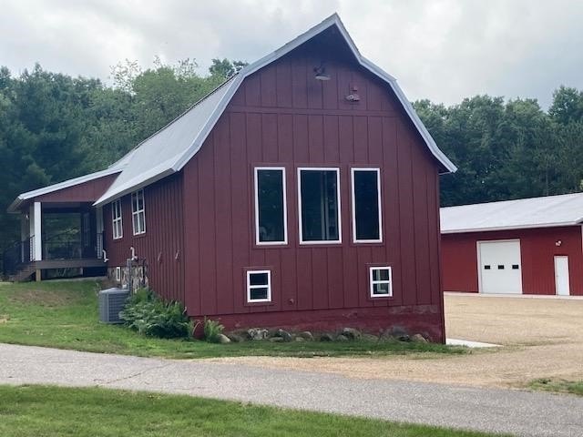 108 acre farmette w/3 homes located on a dead end road. Has - photo 5